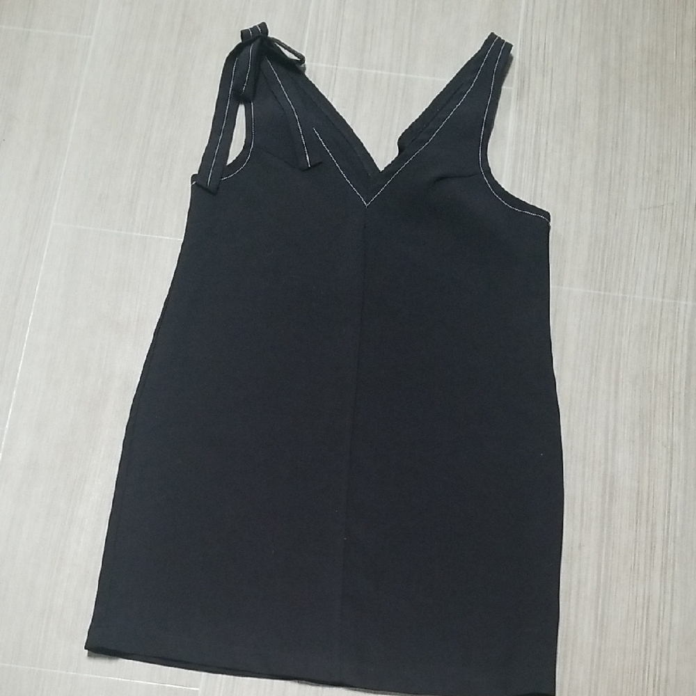 Black Sheath Mini Dress with V-Neck Spaghetti Straps